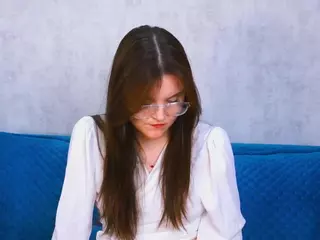 udelabirchfield's Live Sex Cam Show