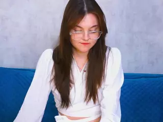 udelabirchfield's Live Sex Cam Show