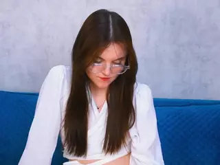 udelabirchfield's Live Sex Cam Show