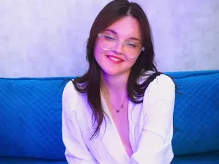 udelabirchfield's Live Sex Cam Show