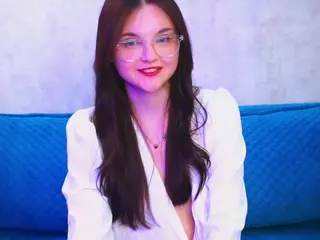 udelabirchfield's Live Sex Cam Show
