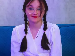 udelabirchfield's Live Sex Cam Show