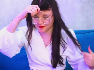 udelabirchfield's Live Sex Cam Show