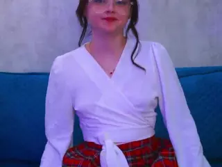 udelabirchfield's Live Sex Cam Show