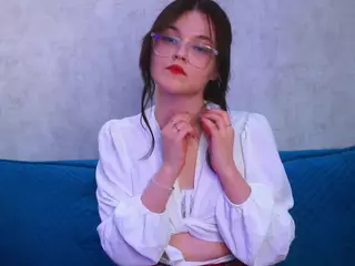 udelabirchfield's Live Sex Cam Show