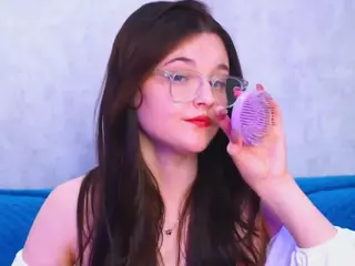 udelabirchfield's Live Sex Cam Show