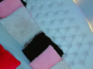 CamiiGarcia's Live Sex Cam Show