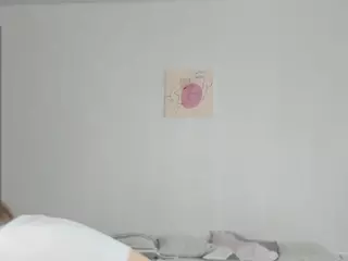 ElvinaClagg's Live Sex Cam Show
