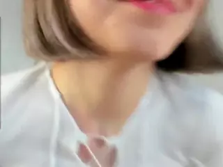 ElvinaClagg's Live Sex Cam Show
