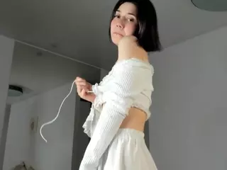 ElvinaClagg's Live Sex Cam Show