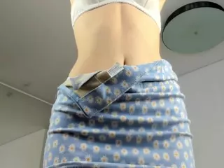 ElvinaClagg's Live Sex Cam Show