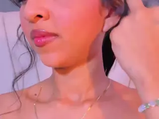 Tiana-Glowxxx's Live Sex Cam Show