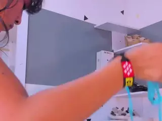 Tiana-Glowxxx's Live Sex Cam Show