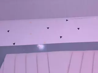Tiana-Glowxxx's Live Sex Cam Show