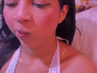 Tiana-Glowxxx's Live Sex Cam Show
