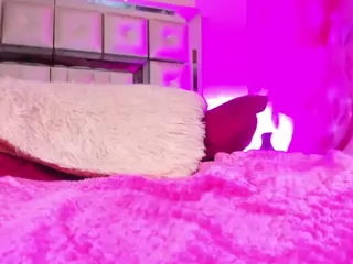 emili-clark's Live Sex Cam Show