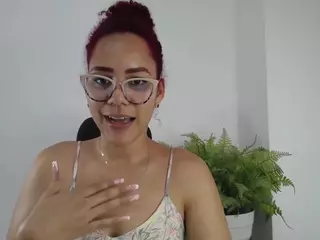 lina-castillo24's Live Sex Cam Show