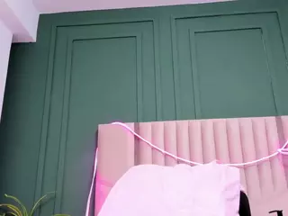 NicoleeSmith's Live Sex Cam Show