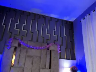 scarlethit's Live Sex Cam Show