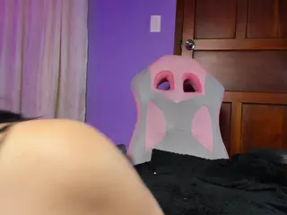 scarlethit's Live Sex Cam Show