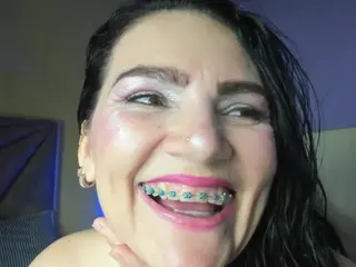 scarlethit's Live Sex Cam Show