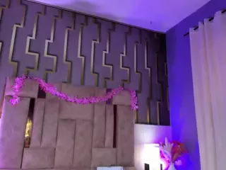 scarlethit's Live Sex Cam Show