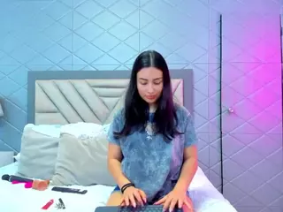 VilotetRousseX's Live Sex Cam Show