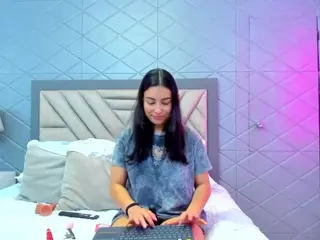 VilotetRousseX's Live Sex Cam Show