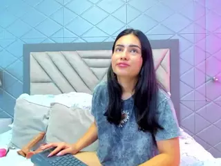 VilotetRousseX's Live Sex Cam Show