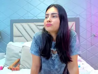 VilotetRousseX's Live Sex Cam Show