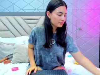 VilotetRousseX's Live Sex Cam Show