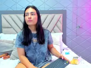 VilotetRousseX's Live Sex Cam Show
