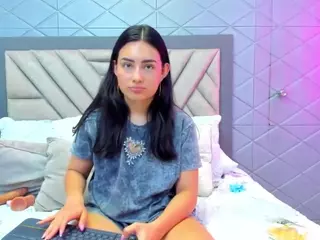 VilotetRousseX's Live Sex Cam Show