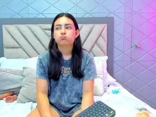VilotetRousseX's Live Sex Cam Show
