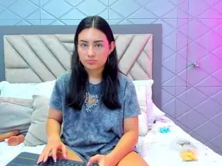 VilotetRousseX's Live Sex Cam Show