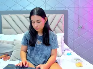 VilotetRousseX's Live Sex Cam Show
