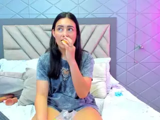 VilotetRousseX's Live Sex Cam Show