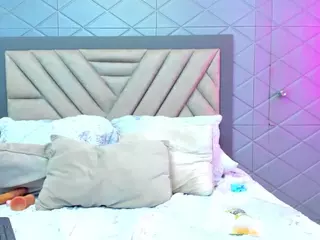 VilotetRousseX's Live Sex Cam Show