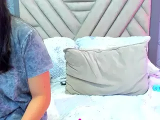 VilotetRousseX's Live Sex Cam Show