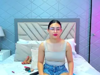 VilotetRousseX's Live Sex Cam Show