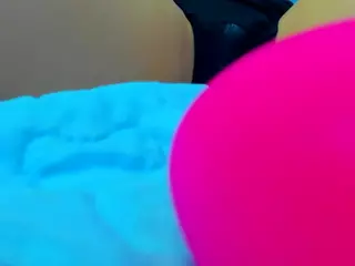 VilotetRousseX's Live Sex Cam Show