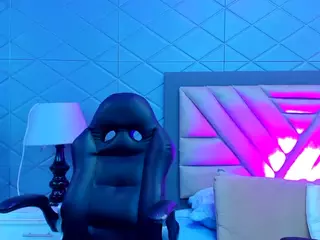 VilotetRousseX's Live Sex Cam Show