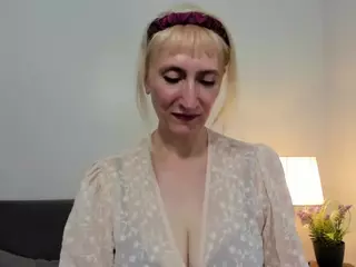 MargaretExperienced's Live Sex Cam Show