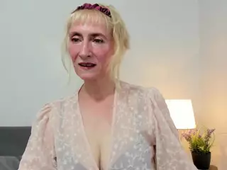 MargaretExperienced's Live Sex Cam Show