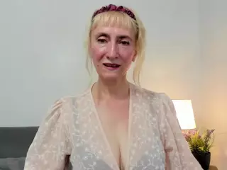 MargaretExperienced's Live Sex Cam Show