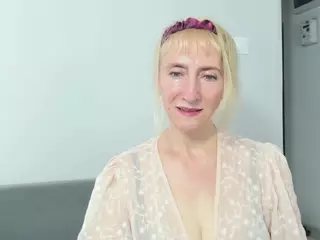 MargaretExperienced's Live Sex Cam Show