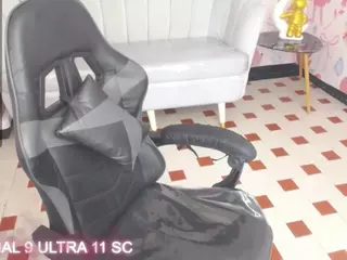 PARISBIGASS's Live Sex Cam Show
