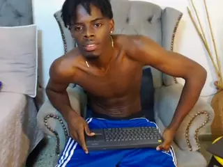 royce-ebony's Live Sex Cam Show