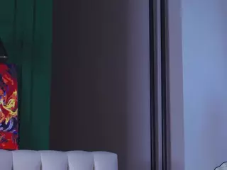 LynnaBraund's Live Sex Cam Show