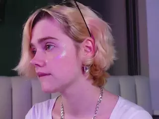 LynnaBraund's Live Sex Cam Show